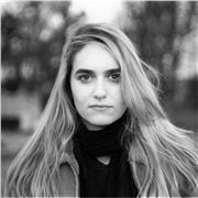 Hello! My name is Aleksandra, and I’m an experienced English teacher with a passion for helping students build confidence!